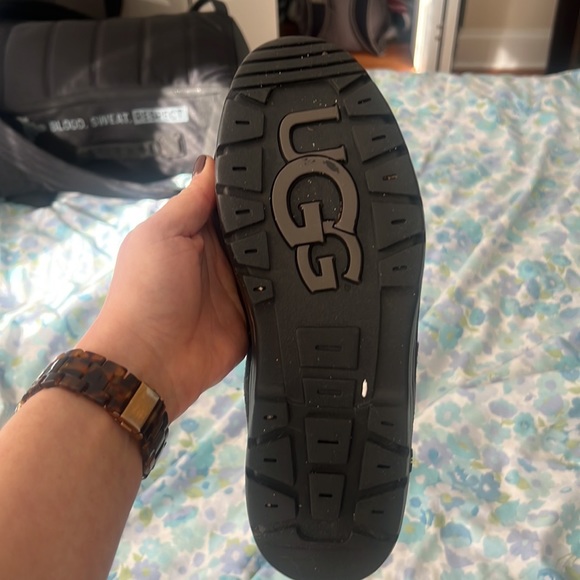 Women’s Tall Black Uggs - Picture 5 of 6